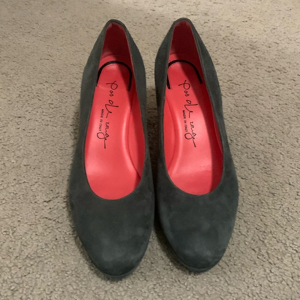 Pas de Rouge Grey Suede Heels